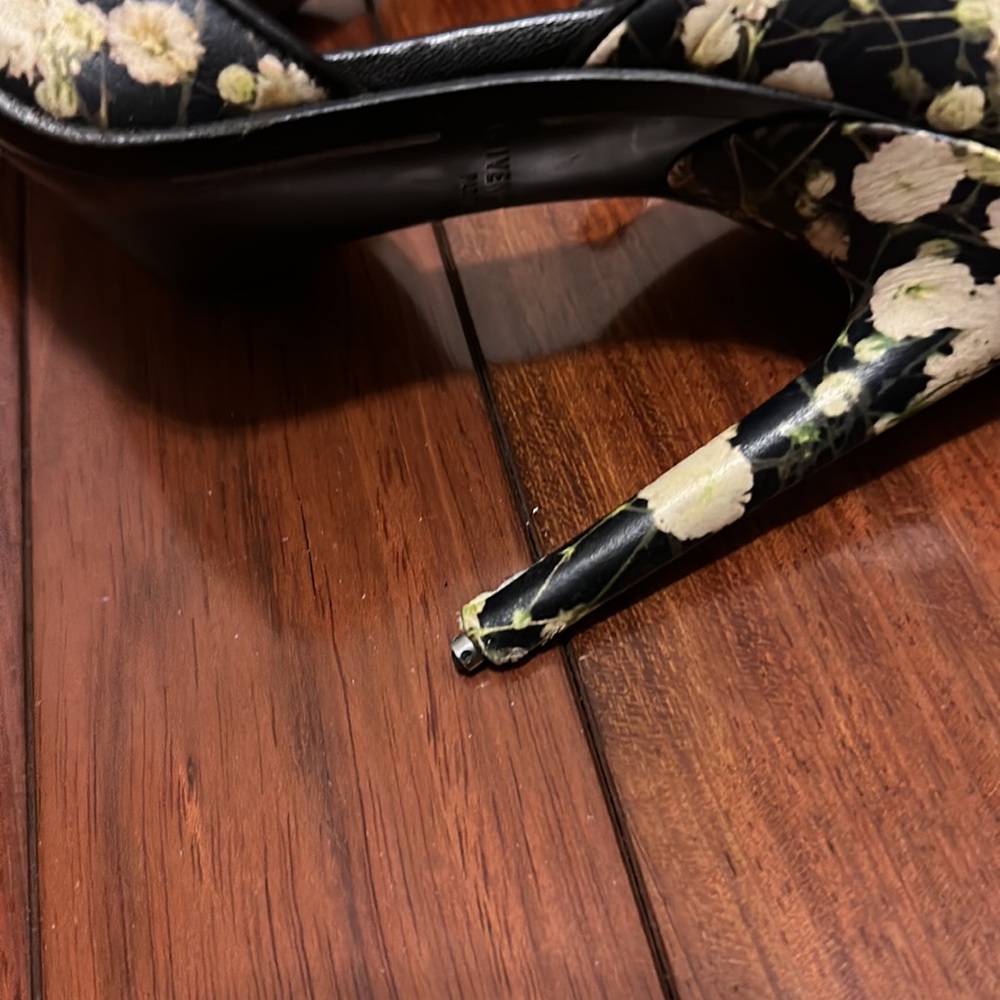 Givenchy Floral Sandal Heels 6.5 - Picture 7 of 12